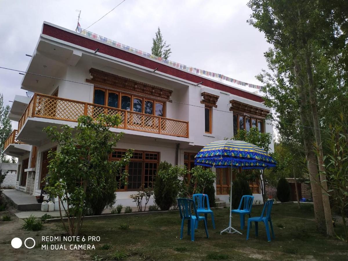 Otsal Guest House Nubra Deskit Exterior photo